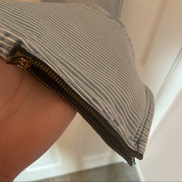 Toothpick Skinny Style Jeans with White Accents - Picture 3 of 8